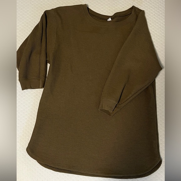 Uniqlo Olive Green Waffle Knit Sweatshirt - Women's - Picture 2 of 3